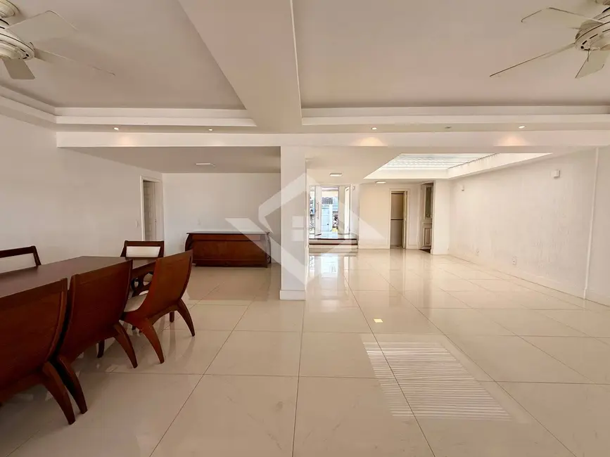 Foto 8 de Casa com 4 quartos à venda e para alugar, 359m2 em Barra da Tijuca, Rio De Janeiro - RJ