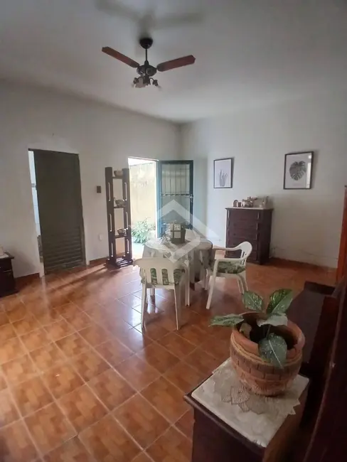 Casa com 4 quartos à venda, 320m2 em Vila Kosmos, Rio De Janeiro - RJ - imagem 8 Foto 8 de Casa com 4 quartos à venda, 320m2 em Vila Kosmos, Rio De Janeiro - RJ