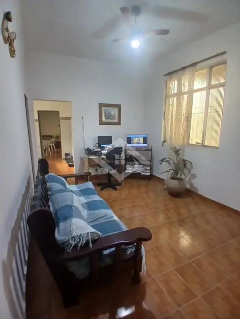 Casa com 4 quartos à venda, 320m2 em Vila Kosmos, Rio De Janeiro - RJ - imagem 3 Foto 3 de Casa com 4 quartos à venda, 320m2 em Vila Kosmos, Rio De Janeiro - RJ