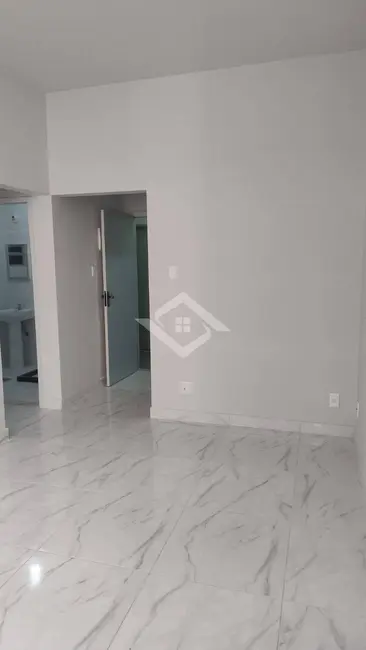 Apartamento com 2 quartos à venda, 54m2 em Centro, Niteroi - RJ - imagem 2 Foto 2 de Apartamento com 2 quartos à venda, 54m2 em Centro, Niteroi - RJ