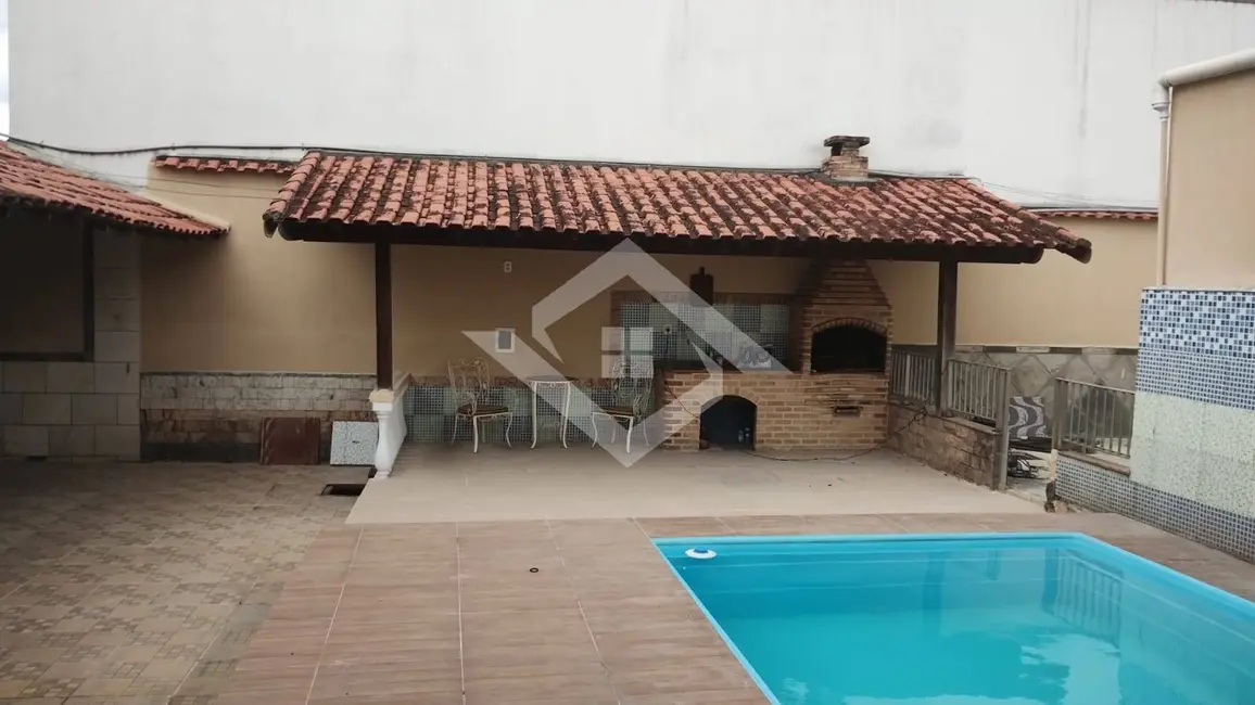 Casa com 4 quartos à venda, 200m2 em Mumbuca, Marica - RJ - imagem 6 Foto 6 de Casa com 4 quartos à venda, 200m2 em Mumbuca, Marica - RJ