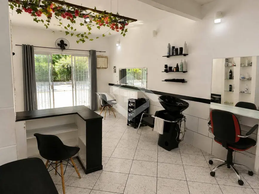 Casa com 4 quartos à venda, 200m2 em Mumbuca, Marica - RJ - imagem 9 Foto 9 de Casa com 4 quartos à venda, 200m2 em Mumbuca, Marica - RJ