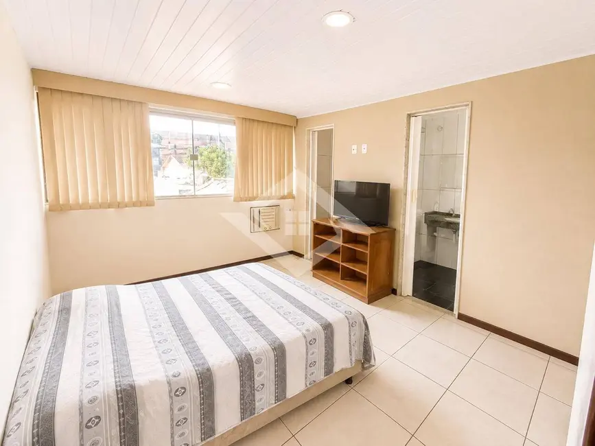 Casa com 4 quartos à venda, 200m2 em Mumbuca, Marica - RJ - imagem 4 Foto 4 de Casa com 4 quartos à venda, 200m2 em Mumbuca, Marica - RJ
