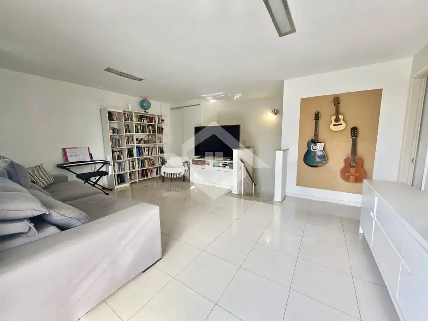 Apartamento com 5 quartos à venda, 190m2 em Rio De Janeiro - RJ - imagem 5 Foto 5 de Apartamento com 5 quartos à venda, 190m2 em Rio De Janeiro - RJ