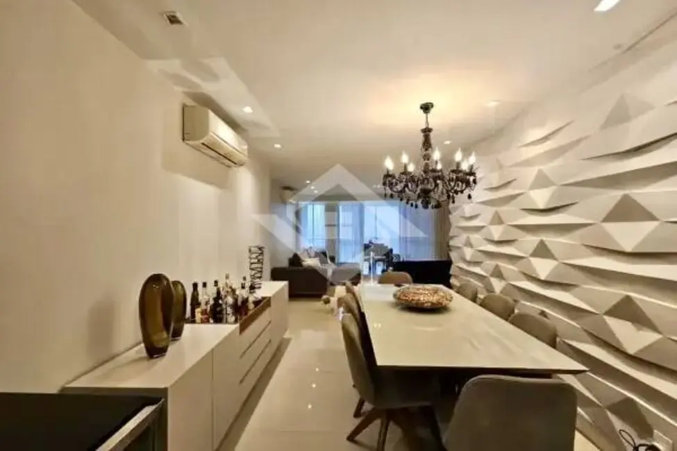 Foto 4 de Apartamento com 4 quartos à venda, 145m2 em Rio De Janeiro - RJ