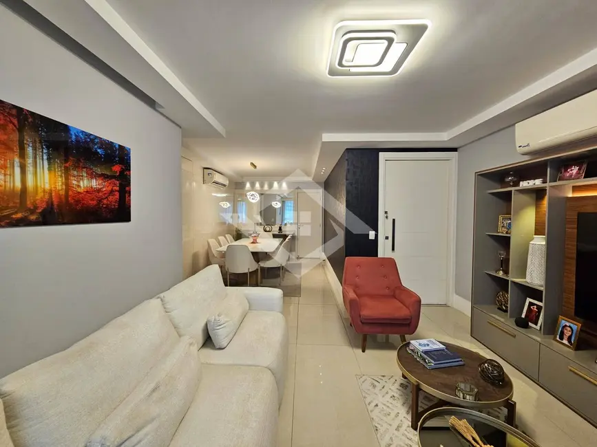 Foto 2 de Apartamento com 4 quartos à venda, 143m2 em Rio De Janeiro - RJ