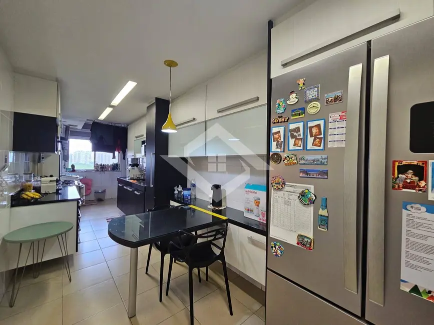Foto 3 de Apartamento com 4 quartos à venda, 143m2 em Rio De Janeiro - RJ