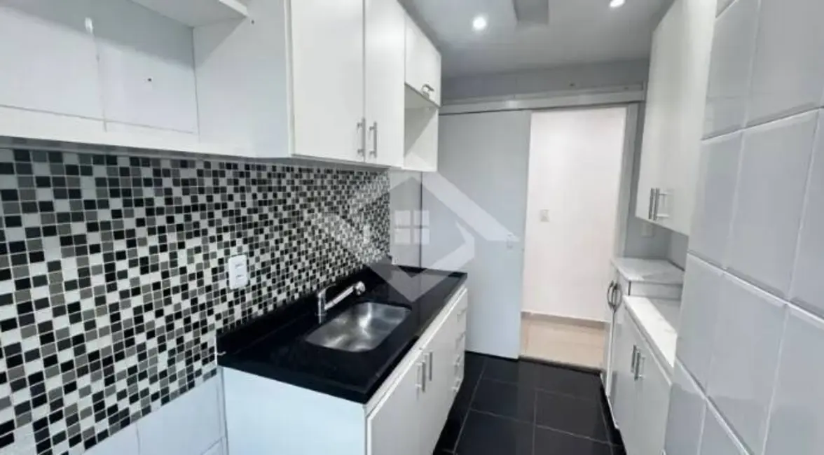 Foto 4 de Apartamento com 2 quartos à venda, 68m2 em Rio De Janeiro - RJ