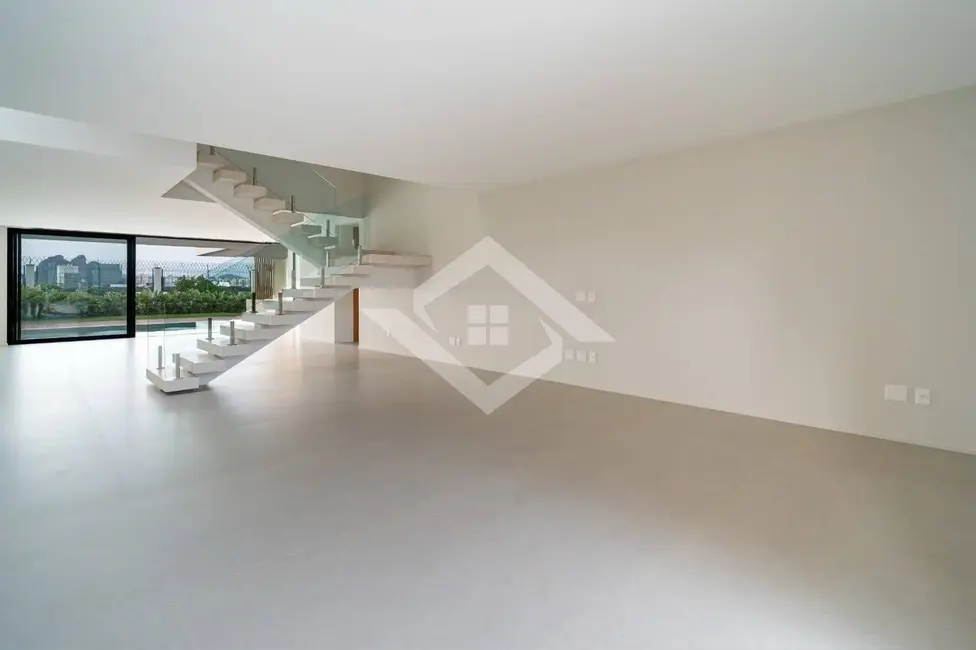 Casa com 5 quartos à venda, 600m2 em Barra da Tijuca, Rio De Janeiro - RJ - imagem 7 Foto 7 de Casa com 5 quartos à venda, 600m2 em Barra da Tijuca, Rio De Janeiro - RJ
