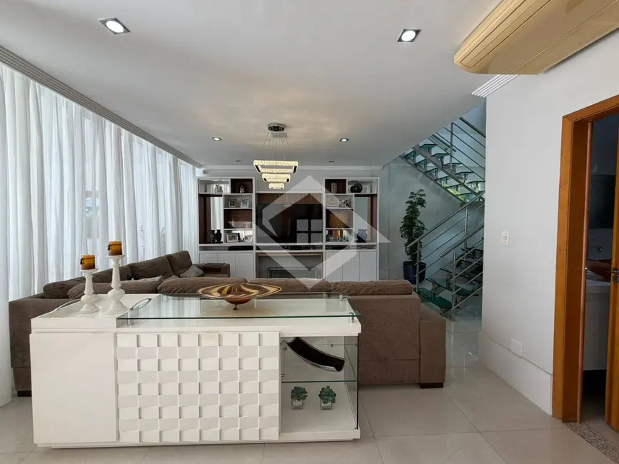 Casa com 4 quartos à venda em Jacarepaguá, Rio De Janeiro - RJ - imagem 8 Foto 8 de Casa com 4 quartos à venda em Jacarepaguá, Rio De Janeiro - RJ