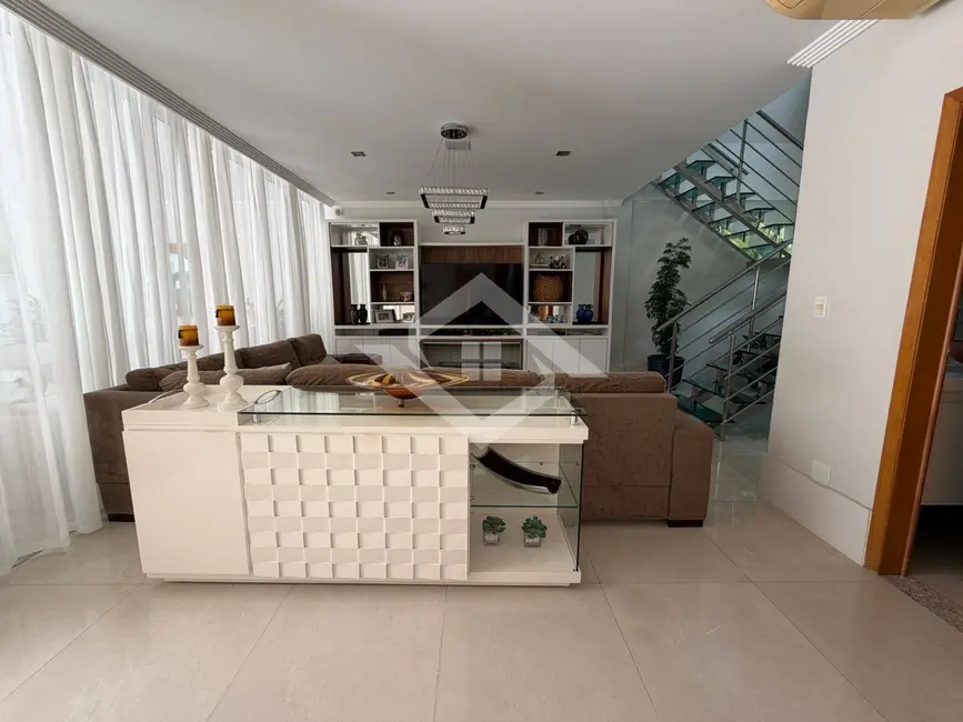 Casa com 4 quartos à venda em Jacarepaguá, Rio De Janeiro - RJ - imagem 5 Foto 5 de Casa com 4 quartos à venda em Jacarepaguá, Rio De Janeiro - RJ