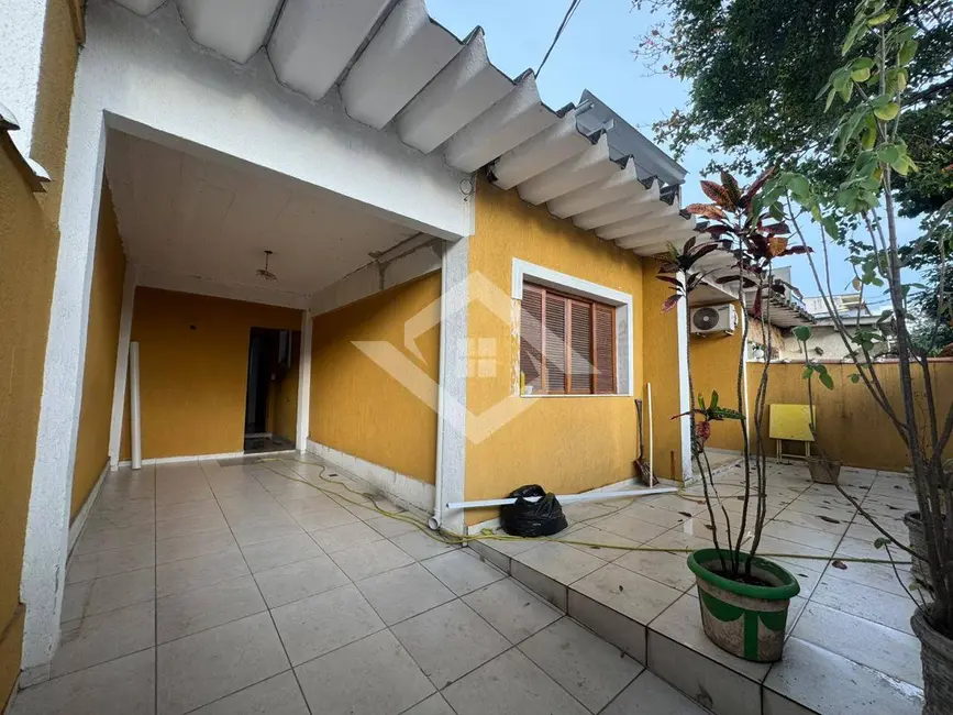 Casa com 2 quartos à venda, 162m2 em Campo Grande, Rio De Janeiro - RJ - imagem 1 Foto 1 de Casa com 2 quartos à venda, 162m2 em Campo Grande, Rio De Janeiro - RJ