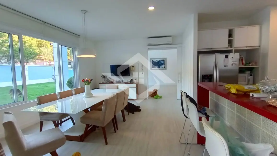 Casa com 4 quartos à venda, 438m2 em Jacarepaguá, Rio De Janeiro - RJ - imagem 9 Foto 9 de Casa com 4 quartos à venda, 438m2 em Jacarepaguá, Rio De Janeiro - RJ