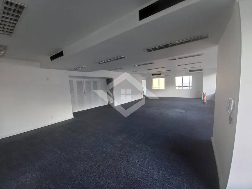 Sala Comercial à venda e para alugar, 292m2 em Centro, Rio De Janeiro - RJ - imagem 3 Foto 3 de Sala Comercial à venda e para alugar, 292m2 em Centro, Rio De Janeiro - RJ