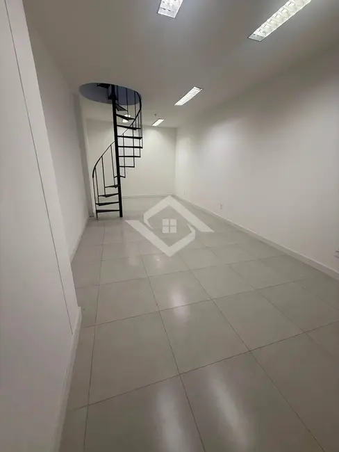 Loja para alugar, 103m2 em Botafogo, Rio De Janeiro - RJ - imagem 6 Foto 6 de Loja para alugar, 103m2 em Botafogo, Rio De Janeiro - RJ