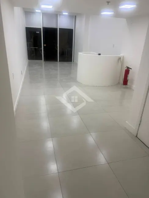 Loja para alugar, 103m2 em Botafogo, Rio De Janeiro - RJ - imagem 2 Foto 2 de Loja para alugar, 103m2 em Botafogo, Rio De Janeiro - RJ