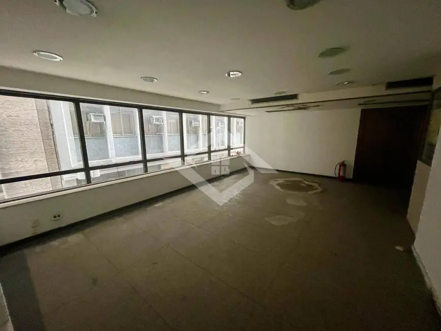 Sala Comercial à venda e para alugar, 80m2 em Centro, Rio De Janeiro - RJ - imagem 1 Foto 1 de Sala Comercial à venda e para alugar, 80m2 em Centro, Rio De Janeiro - RJ