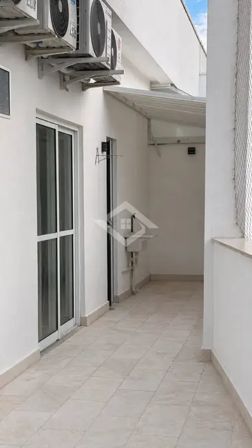 Apartamento com 3 quartos para alugar, 184m2 em Barra da Tijuca, Rio De Janeiro - RJ - imagem 5 Foto 5 de Apartamento com 3 quartos para alugar, 184m2 em Barra da Tijuca, Rio De Janeiro - RJ