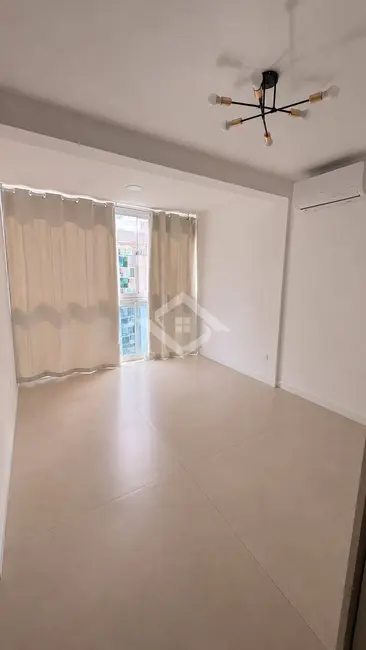 Apartamento com 3 quartos para alugar, 184m2 em Barra da Tijuca, Rio De Janeiro - RJ - imagem 2 Foto 2 de Apartamento com 3 quartos para alugar, 184m2 em Barra da Tijuca, Rio De Janeiro - RJ