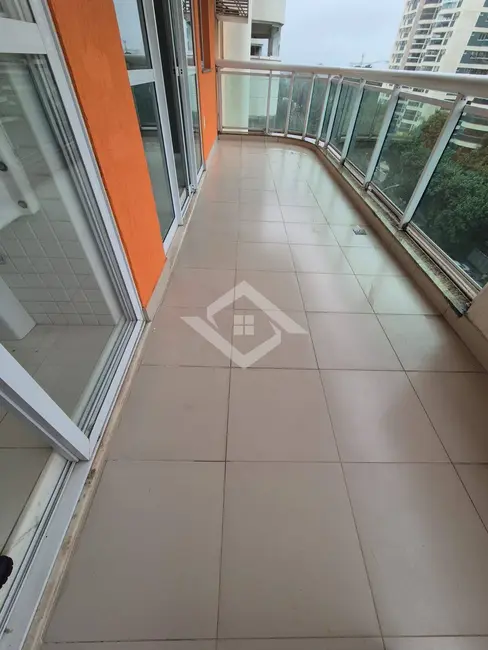 Apartamento com 3 quartos à venda, 101m2 em Rio De Janeiro - RJ - imagem 3 Foto 3 de Apartamento com 3 quartos à venda, 101m2 em Rio De Janeiro - RJ