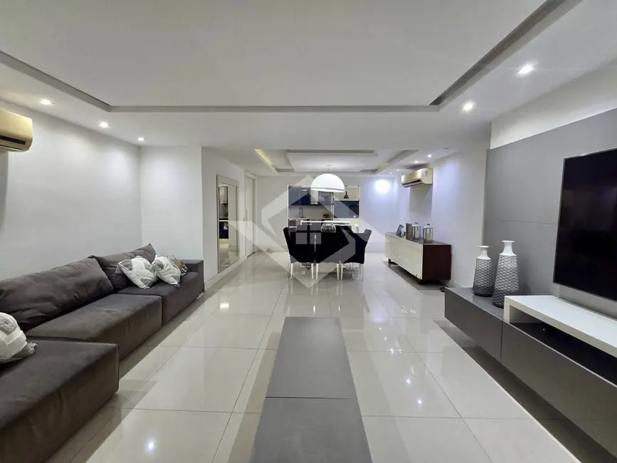 Apartamento com 4 quartos à venda, 166m2 em Rio De Janeiro - RJ - imagem 3 Foto 3 de Apartamento com 4 quartos à venda, 166m2 em Rio De Janeiro - RJ