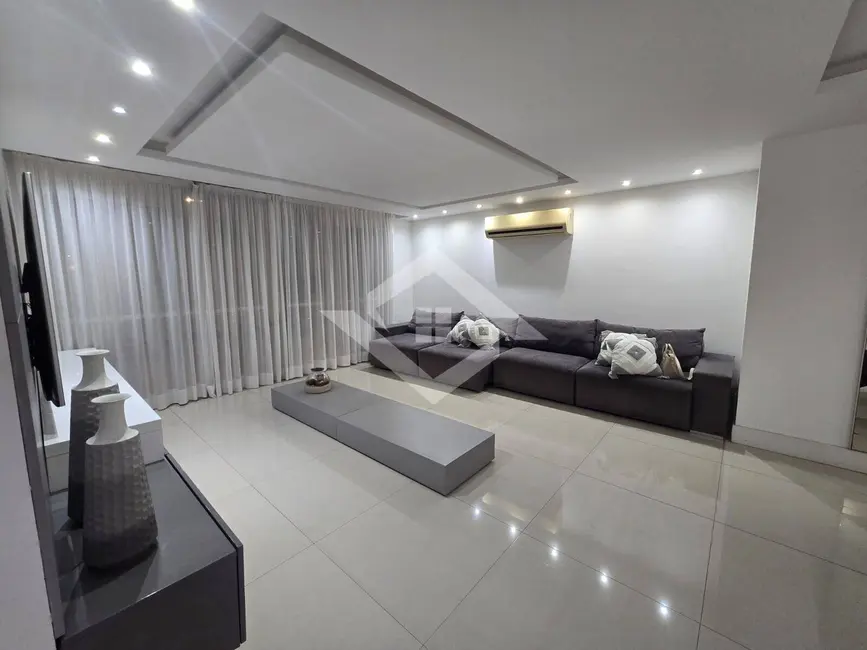 Apartamento com 4 quartos à venda, 166m2 em Rio De Janeiro - RJ - imagem 4 Foto 4 de Apartamento com 4 quartos à venda, 166m2 em Rio De Janeiro - RJ