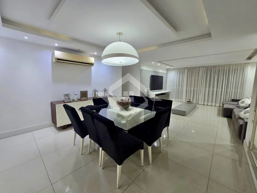 Apartamento com 4 quartos à venda, 166m2 em Rio De Janeiro - RJ - imagem 7 Foto 7 de Apartamento com 4 quartos à venda, 166m2 em Rio De Janeiro - RJ
