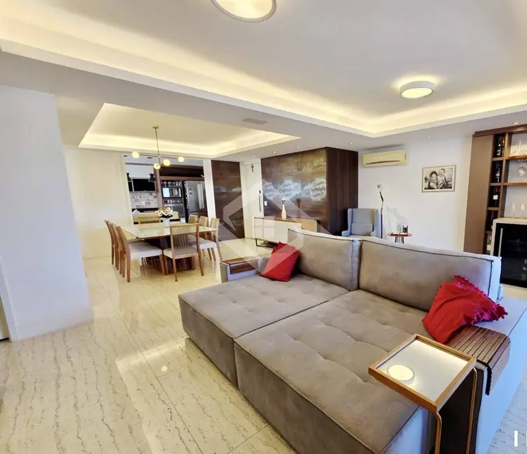 Foto 3 de Apartamento com 4 quartos à venda, 170m2 em Rio De Janeiro - RJ