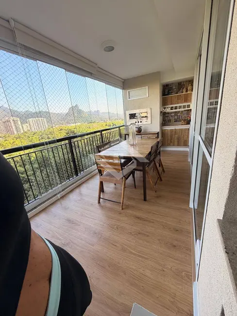 Apartamento com 4 quartos à venda, 166m2 em Rio De Janeiro - RJ - imagem 5 Foto 5 de Apartamento com 4 quartos à venda, 166m2 em Rio De Janeiro - RJ