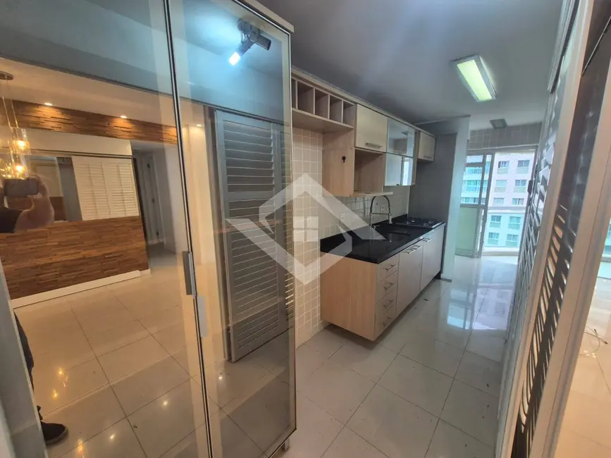 Foto 2 de Apartamento com 2 quartos à venda e para alugar, 77m2 em Rio De Janeiro - RJ