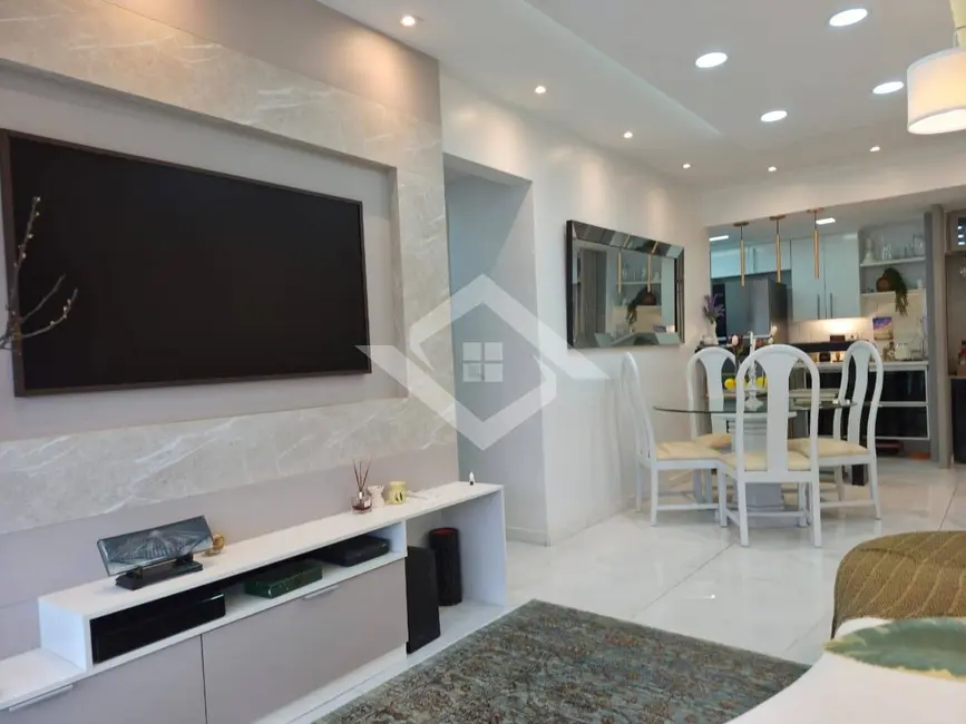 Foto 3 de Apartamento com 2 quartos à venda, 88m2 em Rio De Janeiro - RJ