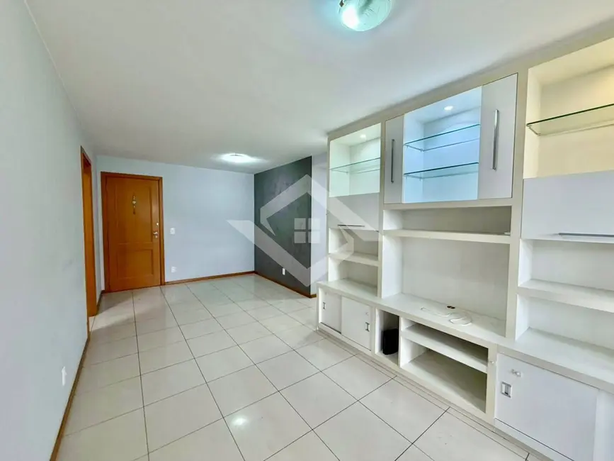 Foto 2 de Apartamento com 2 quartos à venda, 75m2 em Rio De Janeiro - RJ