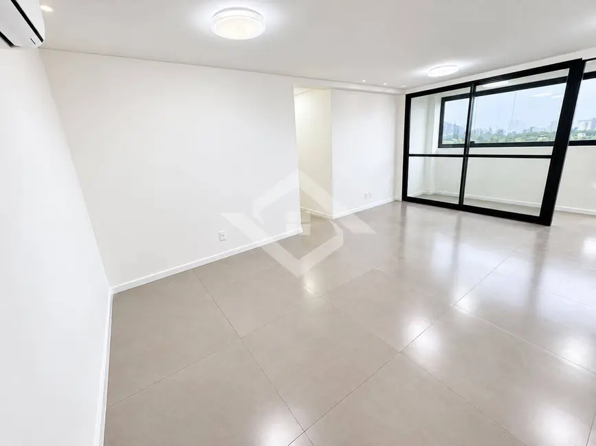 Apartamento com 4 quartos à venda, 68m2 em Rio De Janeiro - RJ - imagem 2 Foto 2 de Apartamento com 4 quartos à venda, 68m2 em Rio De Janeiro - RJ
