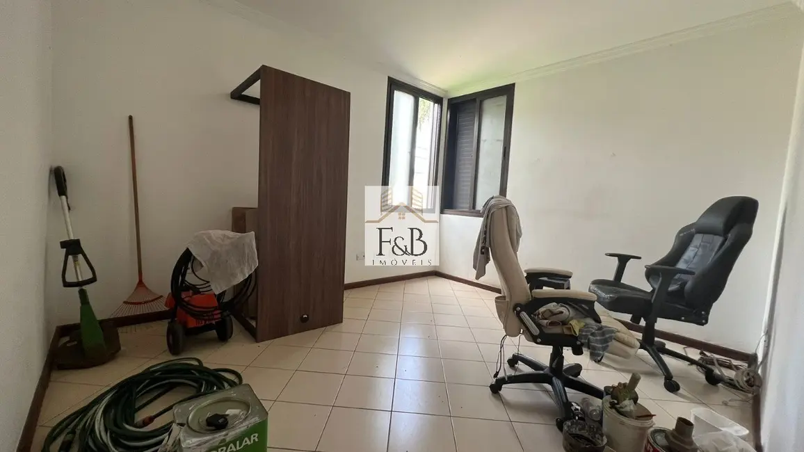 Foto 8 de Casa com 4 quartos à venda, 310m2 em Santana De Parnaiba - SP