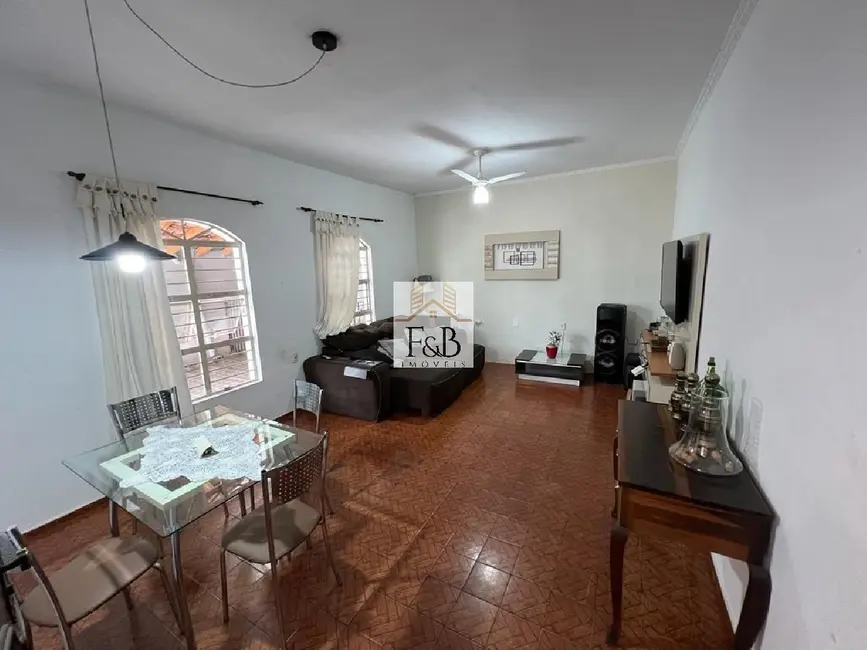 Casa com 3 quartos à venda, 190m2 em Jardim Gonçalves, Sorocaba - SP - imagem 2 Foto 2 de Casa com 3 quartos à venda, 190m2 em Jardim Gonçalves, Sorocaba - SP