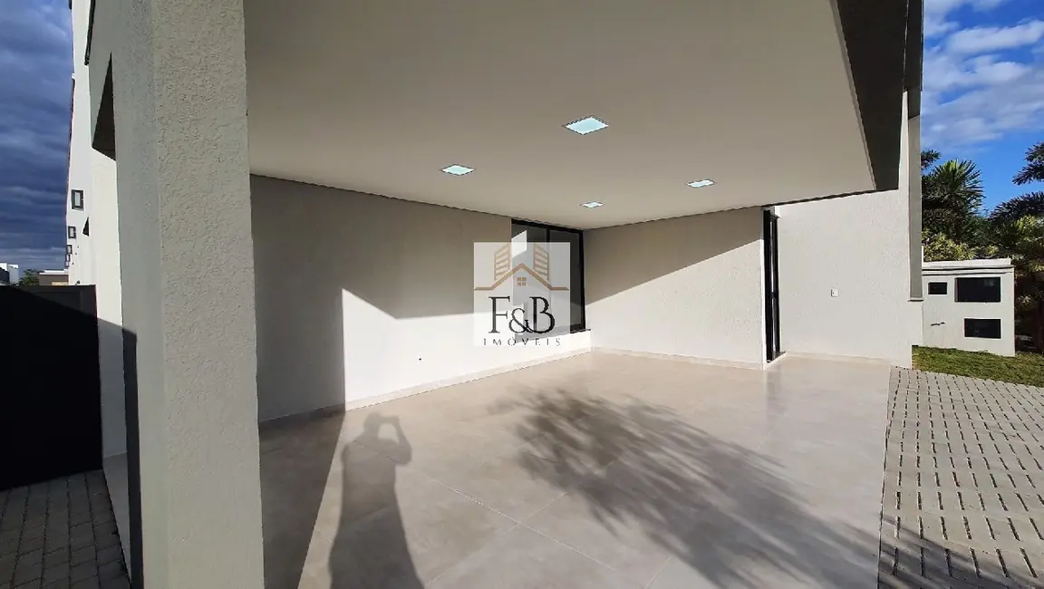 Foto 4 de Casa de Condomínio com 3 quartos à venda, 240m2 em Votorantim - SP