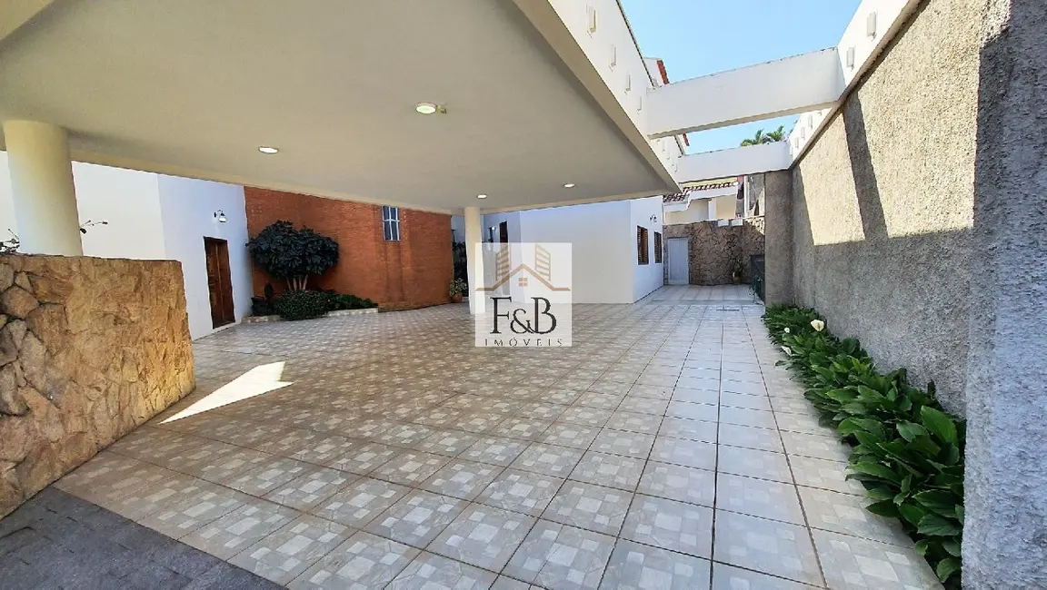 Casa de Condomínio com 6 quartos à venda, 680m2 em Rancho Dirce, Sorocaba - SP - imagem 4 Foto 4 de Casa de Condomínio com 6 quartos à venda, 680m2 em Rancho Dirce, Sorocaba - SP