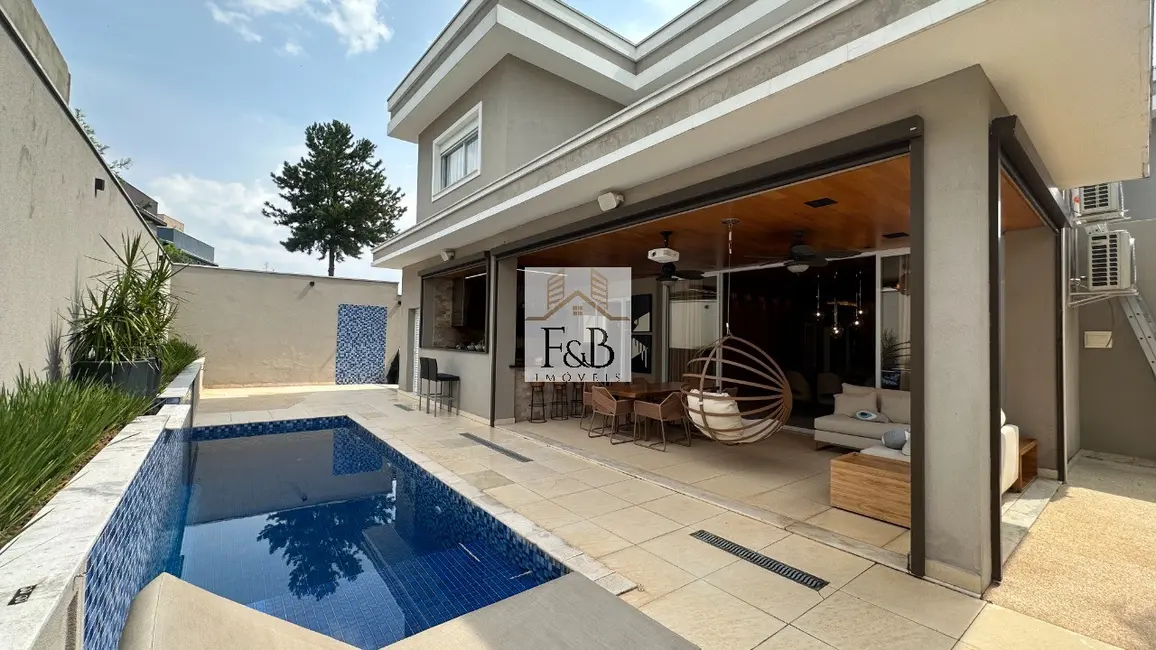 Foto 3 de Casa de Condomínio com 4 quartos à venda, 450m2 em Santana De Parnaiba - SP