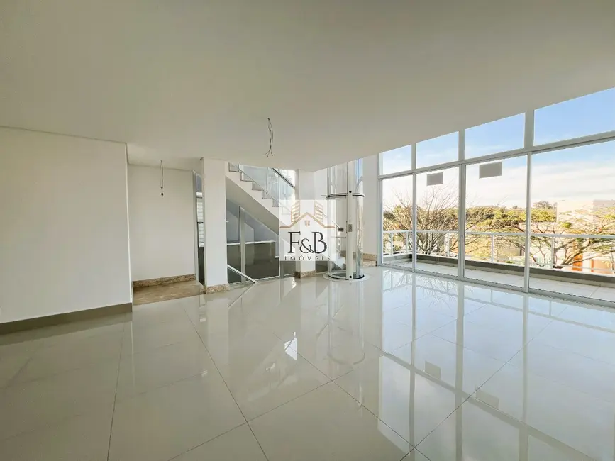 Foto 8 de Casa com 4 quartos à venda, 430m2 em Santana De Parnaiba - SP