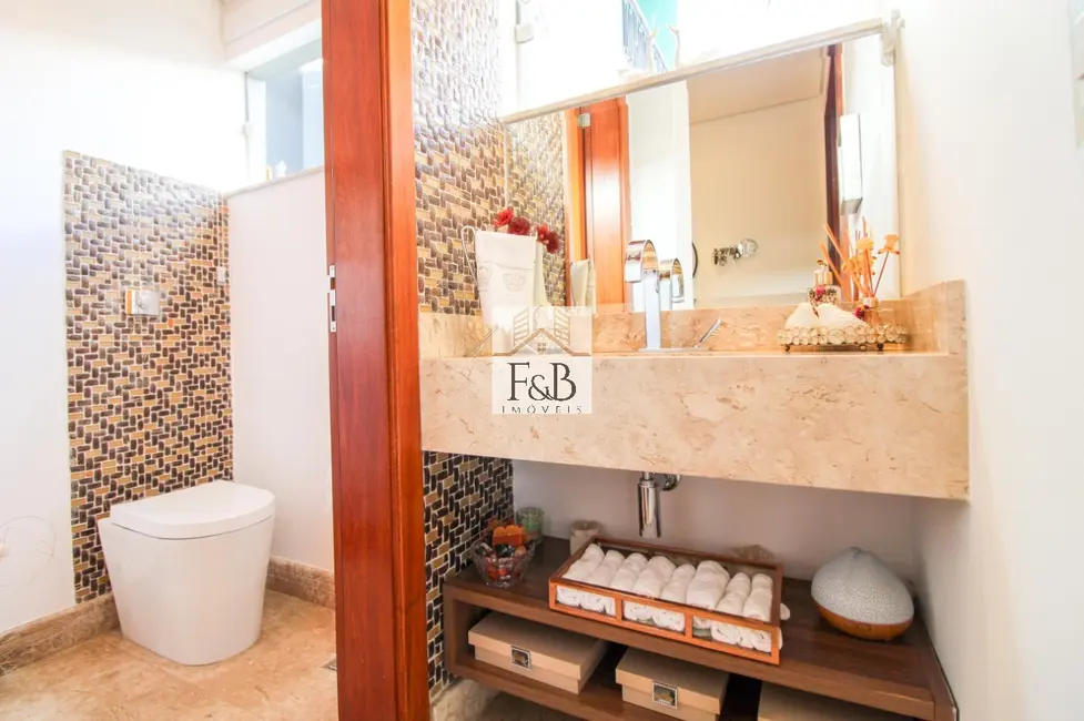 Casa de Condomínio com 3 quartos à venda, 320m2 em Votorantim - SP - imagem 3 Foto 3 de Casa de Condomínio com 3 quartos à venda, 320m2 em Votorantim - SP