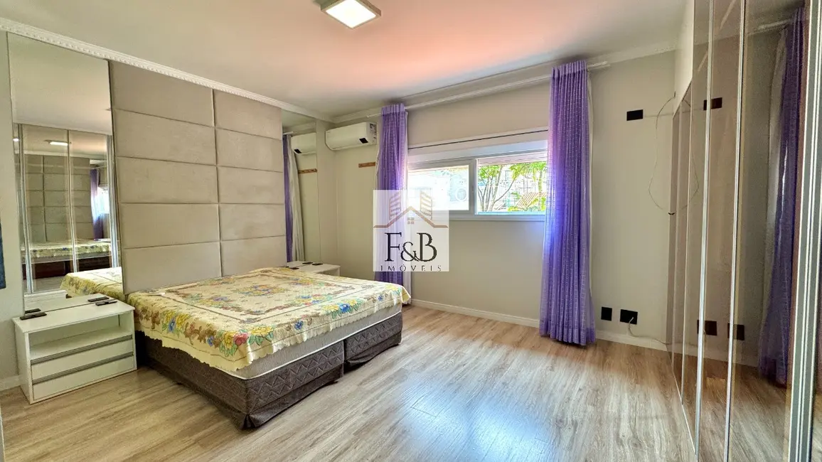 Casa de Condomínio com 4 quartos à venda, 305m2 em Santana De Parnaiba - SP - imagem 9 Foto 9 de Casa de Condomínio com 4 quartos à venda, 305m2 em Santana De Parnaiba - SP