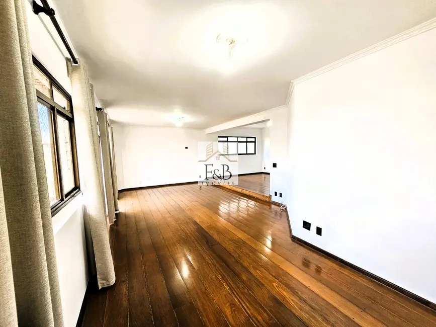 Apartamento com 3 quartos à venda, 206m2 em Centro, Sorocaba - SP - imagem 3 Foto 3 de Apartamento com 3 quartos à venda, 206m2 em Centro, Sorocaba - SP