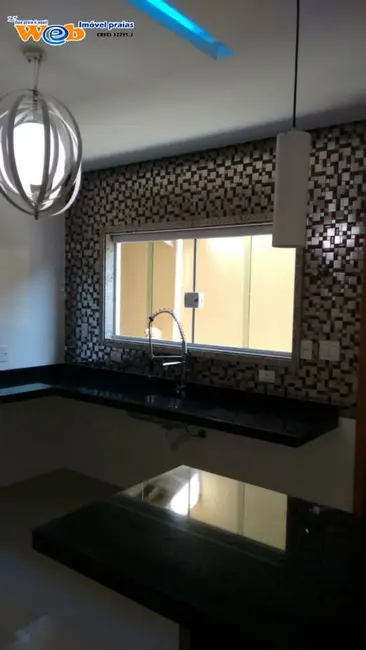 Sobrado com 3 quartos à venda, 170m2 em Praia Grande - SP - imagem 6 Foto 6 de Sobrado com 3 quartos à venda, 170m2 em Praia Grande - SP