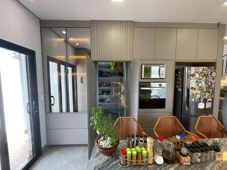 Casa de Condomínio com 3 quartos à venda, 300m2 em Jardim Ypê, Paulinia - SP - imagem 5 Foto 5 de Casa de Condomínio com 3 quartos à venda, 300m2 em Jardim Ypê, Paulinia - SP