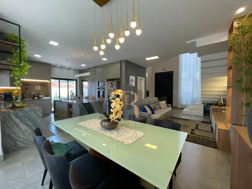 Casa de Condomínio com 3 quartos à venda, 300m2 em Jardim Ypê, Paulinia - SP - imagem 4 Foto 4 de Casa de Condomínio com 3 quartos à venda, 300m2 em Jardim Ypê, Paulinia - SP