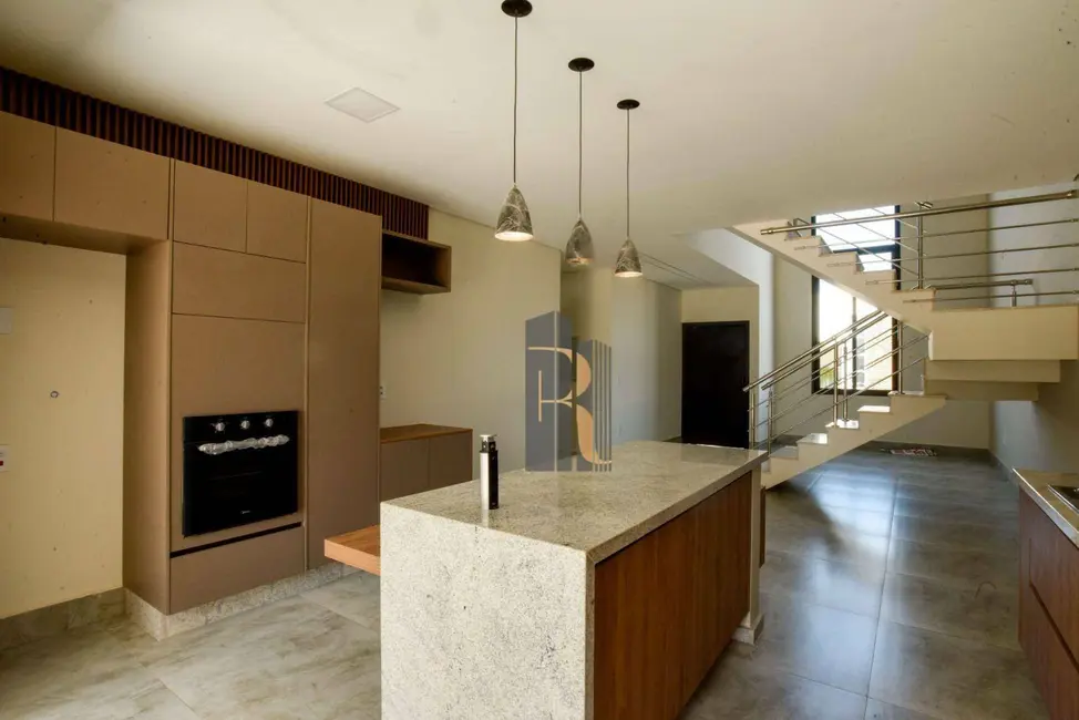 Foto 2 de Casa de Condomínio com 4 quartos à venda, 250m2 em Paulinia - SP