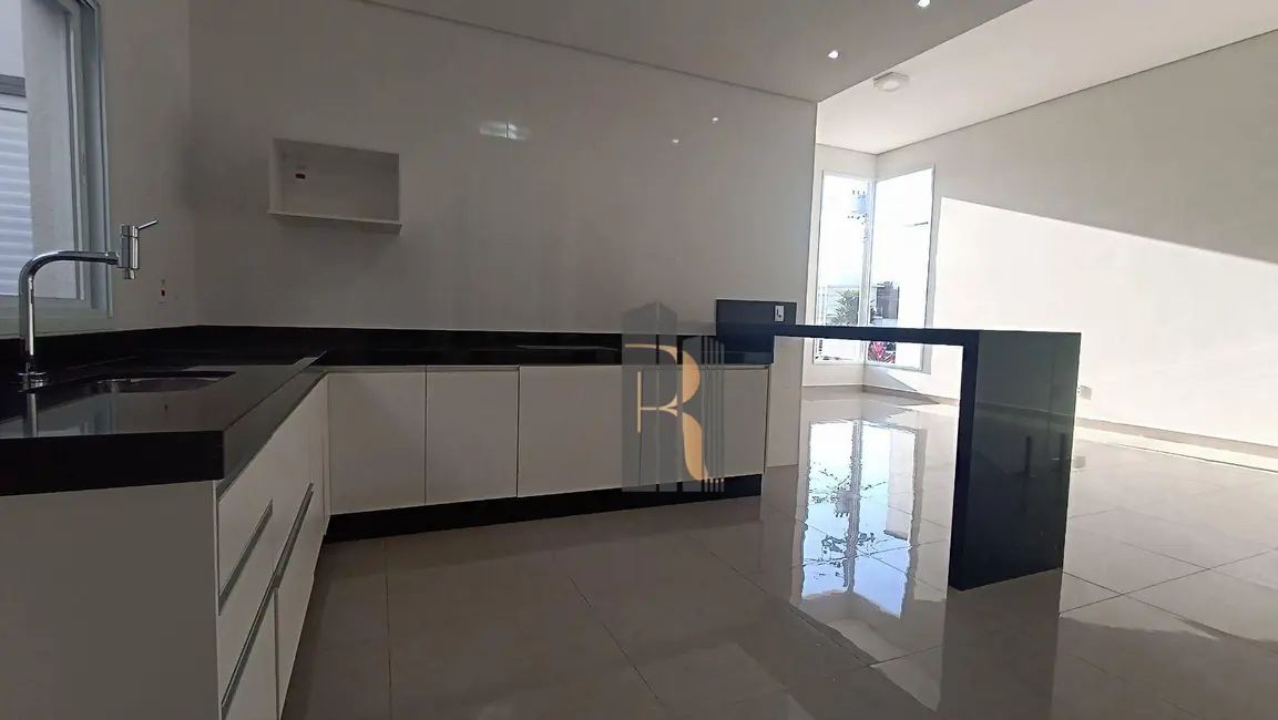 Casa de Condomínio com 3 quartos à venda, 350m2 em Jardim Planalto, Paulinia - SP - imagem 9 Foto 9 de Casa de Condomínio com 3 quartos à venda, 350m2 em Jardim Planalto, Paulinia - SP