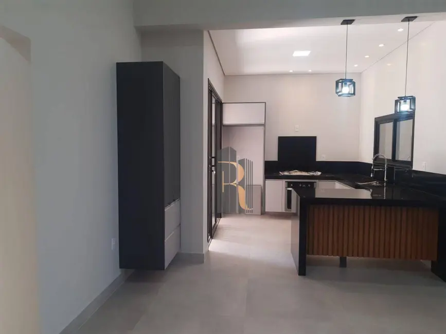 Casa de Condomínio com 3 quartos à venda, 217m2 em Indaiatuba - SP - imagem 3 Foto 3 de Casa de Condomínio com 3 quartos à venda, 217m2 em Indaiatuba - SP