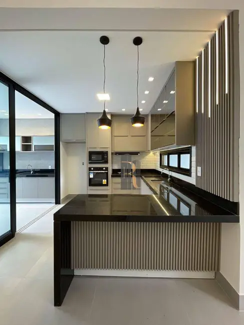 Casa de Condomínio com 3 quartos à venda, 210m2 em Indaiatuba - SP - imagem 8 Foto 8 de Casa de Condomínio com 3 quartos à venda, 210m2 em Indaiatuba - SP