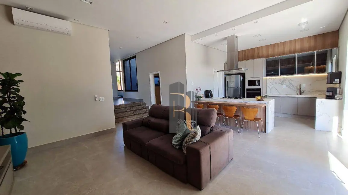 Casa de Condomínio com 4 quartos à venda, 330m2 em Capuava, Valinhos - SP - imagem 6 Foto 6 de Casa de Condomínio com 4 quartos à venda, 330m2 em Capuava, Valinhos - SP